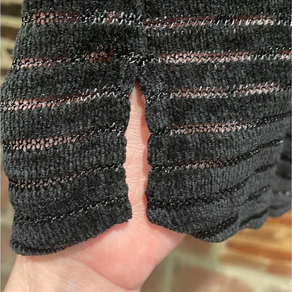 Sweater - Picture 4 of 4